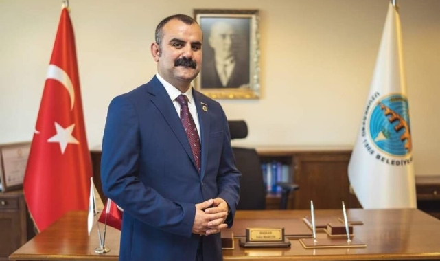 İYİ Parti’den istifa eden Belediye Başkanı CHP’ye katıldı