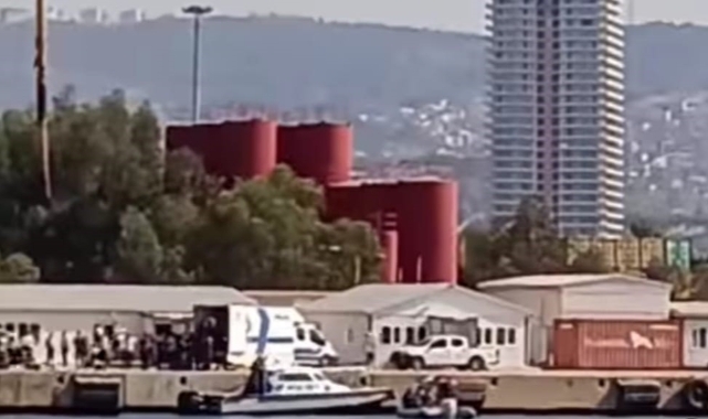 İzmir Alsancak Limanı’nda otomobil denize düştü