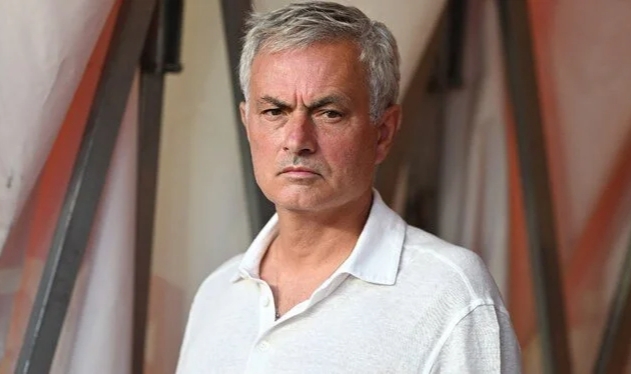 Jose Mourinho'dan VAR göndermesi