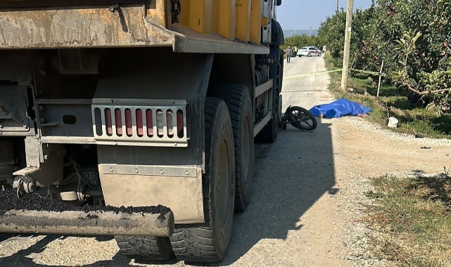 Kamyonun çarptığı motosiklet sürücüsü hayatını kaybetti