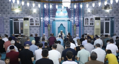 Kandil geleneği İnegöl'de Yeşil Cami'de devam etti