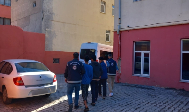 Kars’ta 8 düzensiz göçmen yakalandı