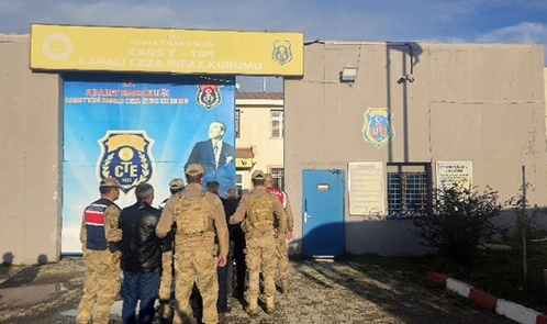 Kars’ta aranan 12 kişi JASAT ekiplerince yakalandı