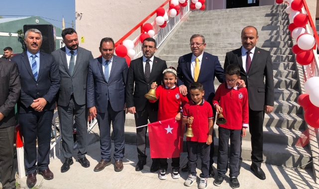 Kars'ta ilk ders zili çaldı