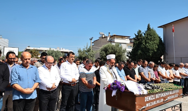 Kazada ölen genç kız son yolcuğuna uğurlandı