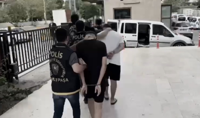 Kendilerini kamufle edip iş yerine kurşun yağdırdılar