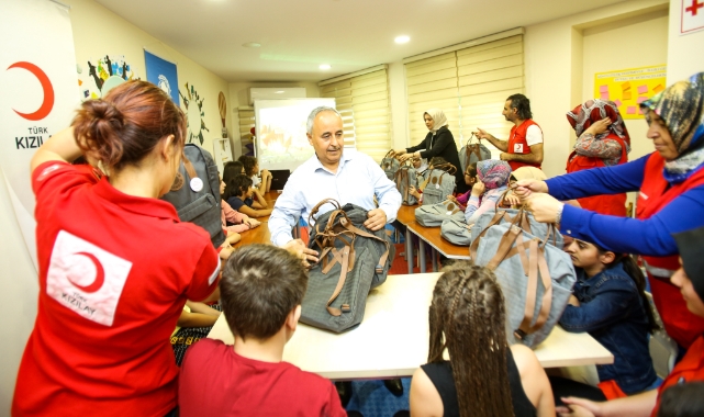 Kızılay'dan 85 bin öğrenciye eğitim yardımı