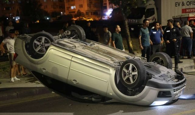 Kontrolden çıkan otomobil takla attı