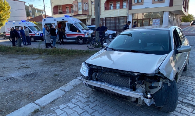 Konya’da motosiklet ve otomobil çarpıştı