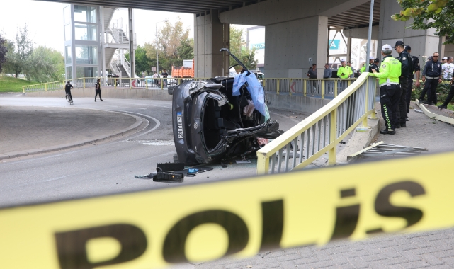 Konya'da üst geçitten düşen otomobilin sürücüsü genç kadın öldü