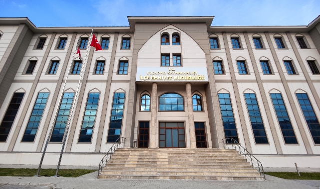 Kuşadası’nda aranan iki şahıs yakalandı