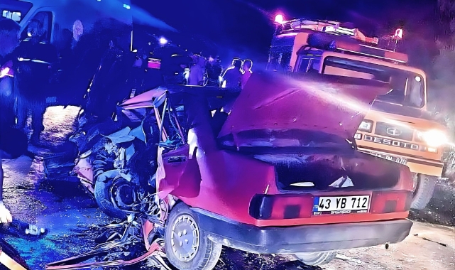 Kütahya'da  iki otomobil çarpıştı! 1 ölü