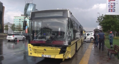 Maltepe'de zincirleme kaza: 4 yaralı