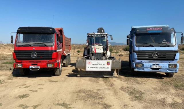 Manisa'da mera arazisinden izinsiz toprak alımına suçüstü