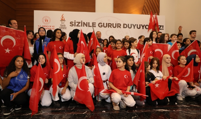 Metin Şahin: "Rekorları kırdık, tarih yazdık"