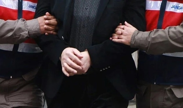 Midesinden 10 adet uyuşturucu çıktı