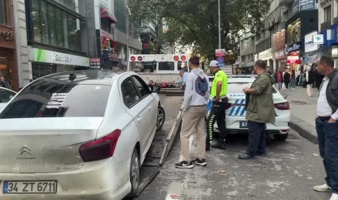 Modifiyeli araç 7 bin 939 lira ceza kesilerek trafikten men edildi