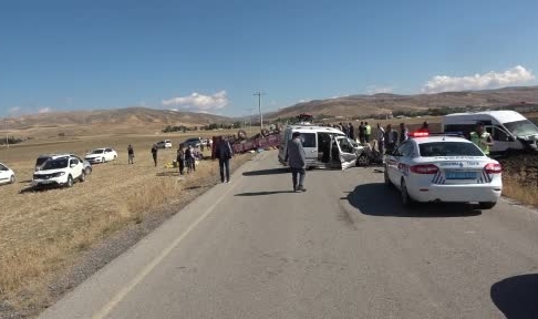 Muş’ta zincirleme kaza