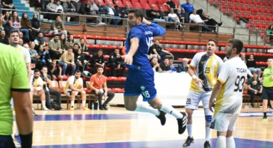 Nilüfer Belediyespor Erkek Hentbol Takımı galibiyet serisini Konya’da sürdürdü