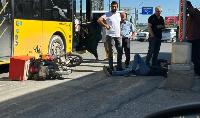 Otobüs ile çarpışan motosikletin sürücüsü yaralandı