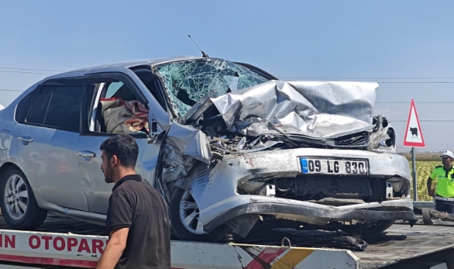 Otomobil TIR'a çarptı