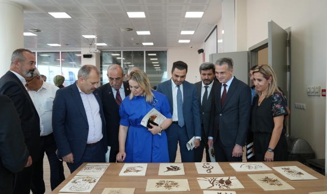 Özel bireylerin ahşaptan yaptıkları ürünler görücüye çıktı
