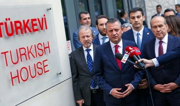 Özgür Özel: Hepimiz için bir gurur kaynağı