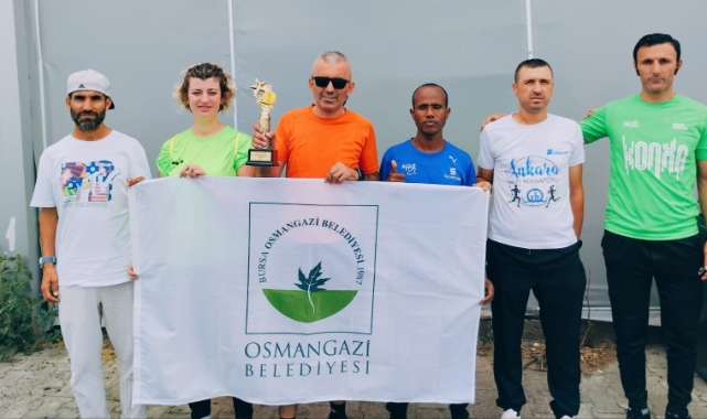 Şampiyon atletlerden Başkan Aydın'a ziyaret