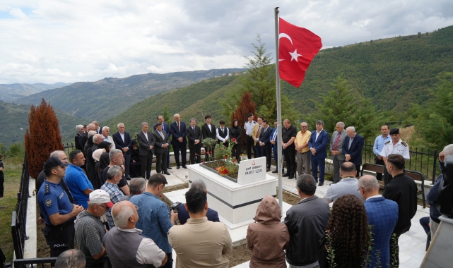 Şehit Başsavcı Murat Uzun, kabri başında anıldı