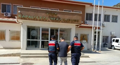 Söke’de hapis cezasıyla aranan göçmen kaçakçısı yakalandı