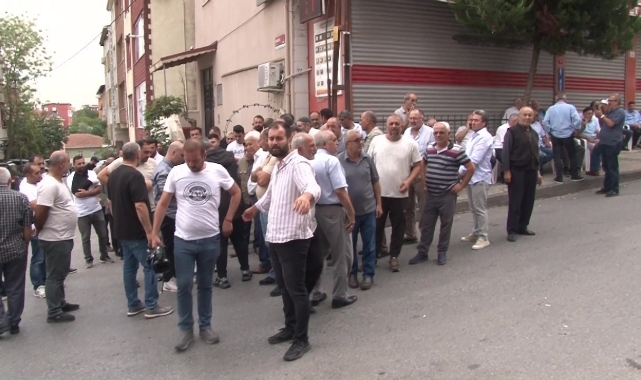 Sultanbeyli'de market sahibi 1 TL için baba ve kızını öldürdü