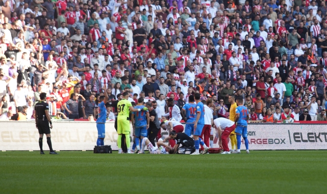 Süper Lig'de korku dolu anlar! Solet hastaneye kaldırıldı
