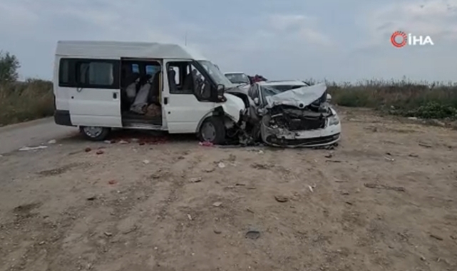 Tarım işçilerini taşıyan araç kaza yaptı: 8 yaralı
