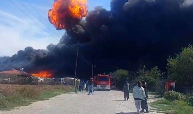 Tekirdağ'da korkutan fabrika yangını
