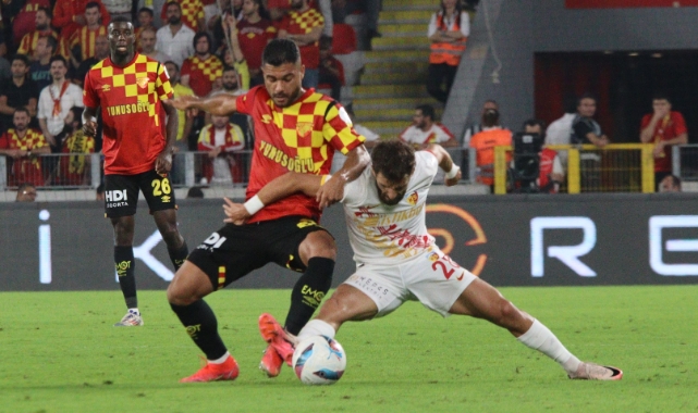 Trendyol Süper Lig: Göztepe: 2 - Kayserispor: 0 (İlk yarı)