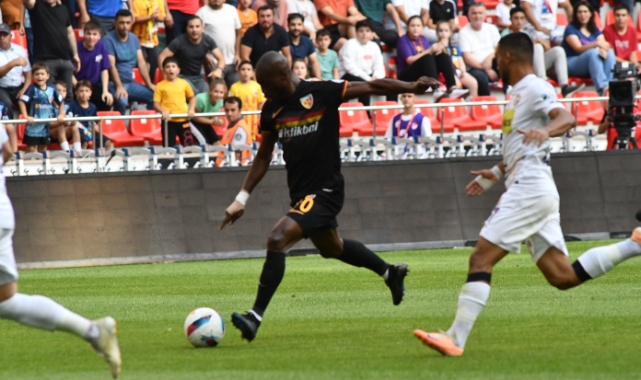 Trendyol Süper Lig: Kayserispor: 0 - Eyüpspor: 2 (İlk Yarı)