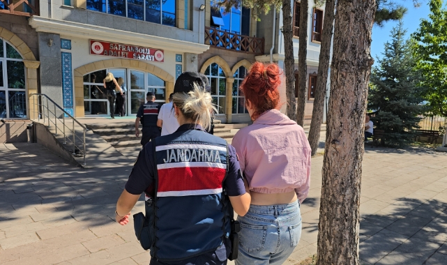 Uyuşturucu aleminde yakalanan 3 kişi tutuklandı