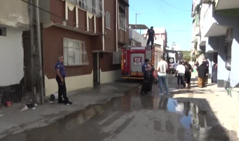 Uyuşturucu parasını alamayınca ablasının evini yaktı