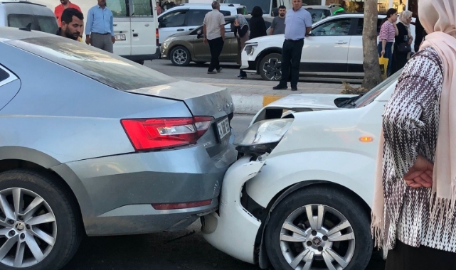 Van'da 5 araçlı zincirleme kaza
