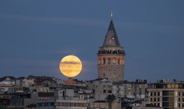 Yılın son ay tutulması gerçekleşti!