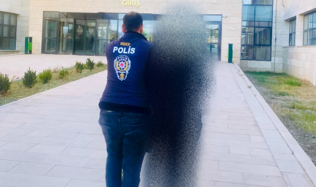 Afyonkarahisar'da dolandırıcılık suçundan aranan şahıs yakalandı