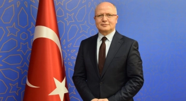 AK Parti Bursa İl Başkanı Gürkan merhum şair Nuri Pakdil'i andı