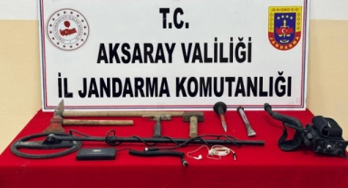 Aksaray’da kaçak kazı yapan defineciler suçüstü yakalandı