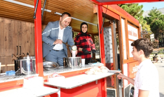 Amasya Belediyesi’nden öğrencilere çorba ikramı