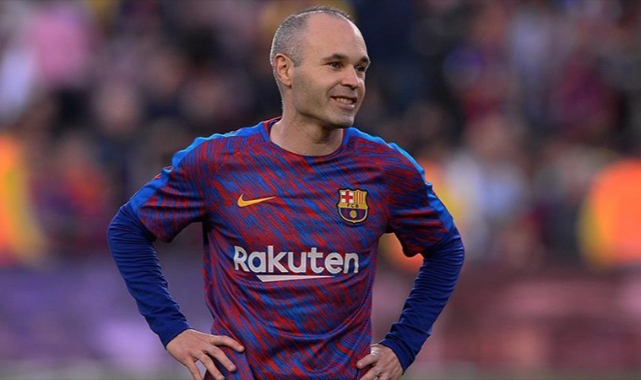 Andres Iniesta, futbolu bıraktığını açıkladı