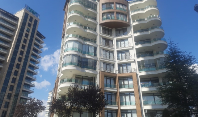 Ankara'da balkondan evine girmeye çalışan Amerikalı boşluğa düşerek hayatını kaybetti
