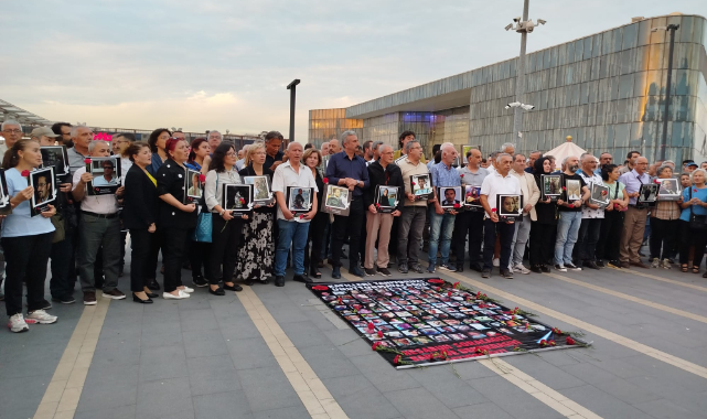 Ankara Garı'ndaki bombalı saldırıda hayatını kaybedenler Bursa'da anıldı