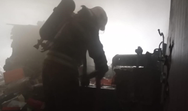 Antakya'da okulun spor salonunda yangın çıktı