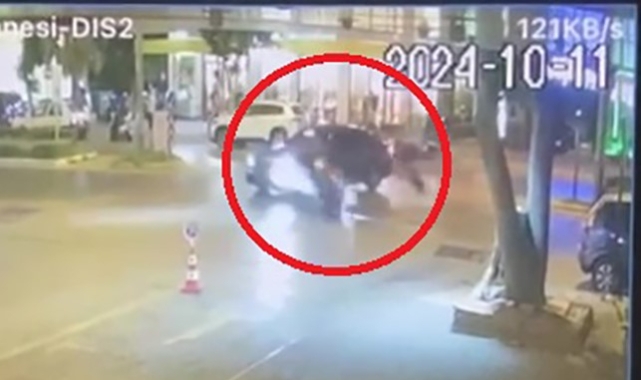 Antalya'da otomobil motosiklete çarptı: 1 ölü, 1 yaralı