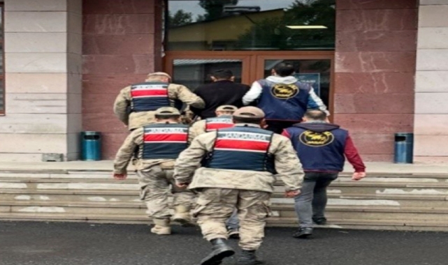 Ardahan’da JASAT ekibi 29 suçluyu yakaladı